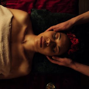 ¿Qué Tan Recomendable es un Masaje Descontracturante? Análisis Profesional