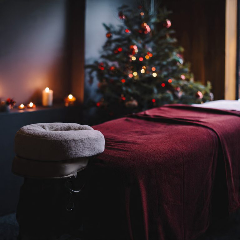 Masajes Regalo Navidad: El Detalle Más Significativo de la Temporada